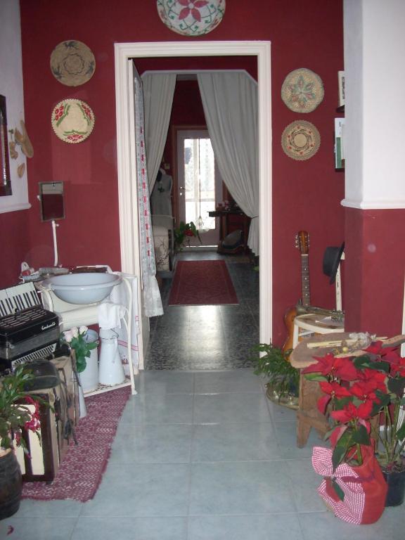 Bed and Breakfast Sa Rosa E Su Trapperi Oschiri Exterior foto